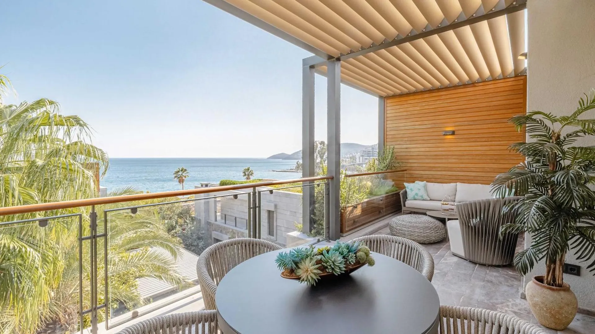 2-Bedroom Beachfront Flat With Hotel Amenities 0*, Bodrum Turecko